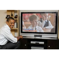 Фотоэффект онлайн со знаменитостями - Барак Обама смотрит телевизор