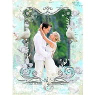 Светлая, свадебная рамка для фото с белыми голубями